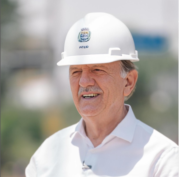 Prefeito Beto Piteri vistoria recapeamento da Alameda Wagih Salles Nemer