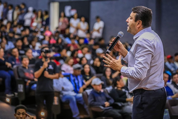 Prefeito Elvis Cezar destaca sucesso do programa “Parnaíba Mais Leve”
