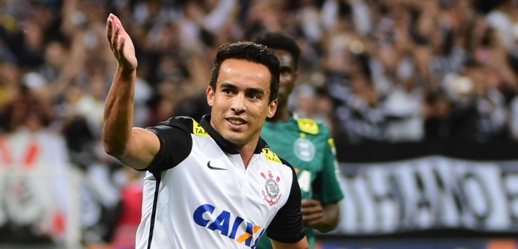 Corinthians espera por Jadson no Brasil após rescisão na China