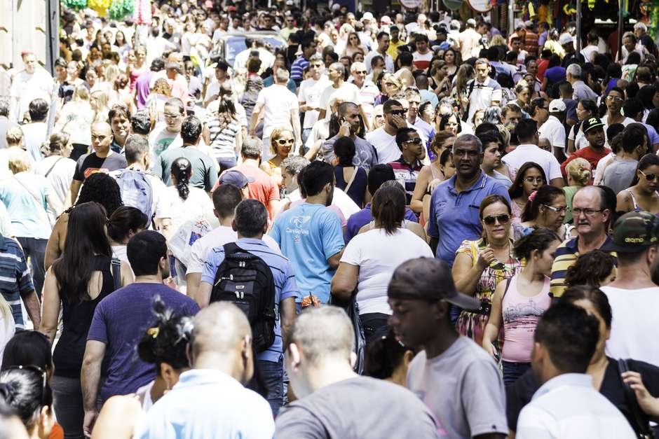 Projeto Samba na Praça garante o agito com o Grupo Pixote