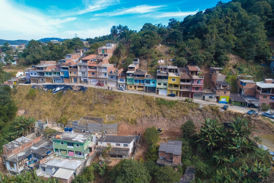 Cajamar inicia construção do muro de arrimo na Santana Terezinha