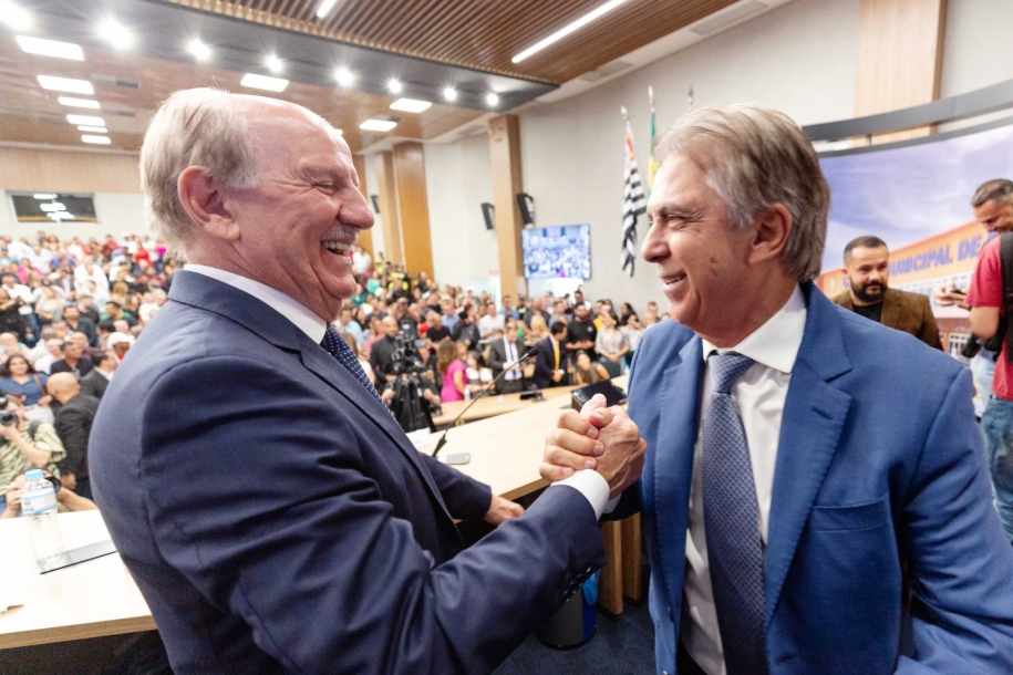 Beto Piteri é o pré-candidato a prefeito de Barueri apoiado por Rubens Furlan